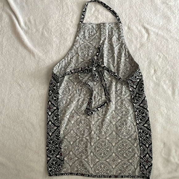 Vera Bradley Apron - Picture 3 of 5